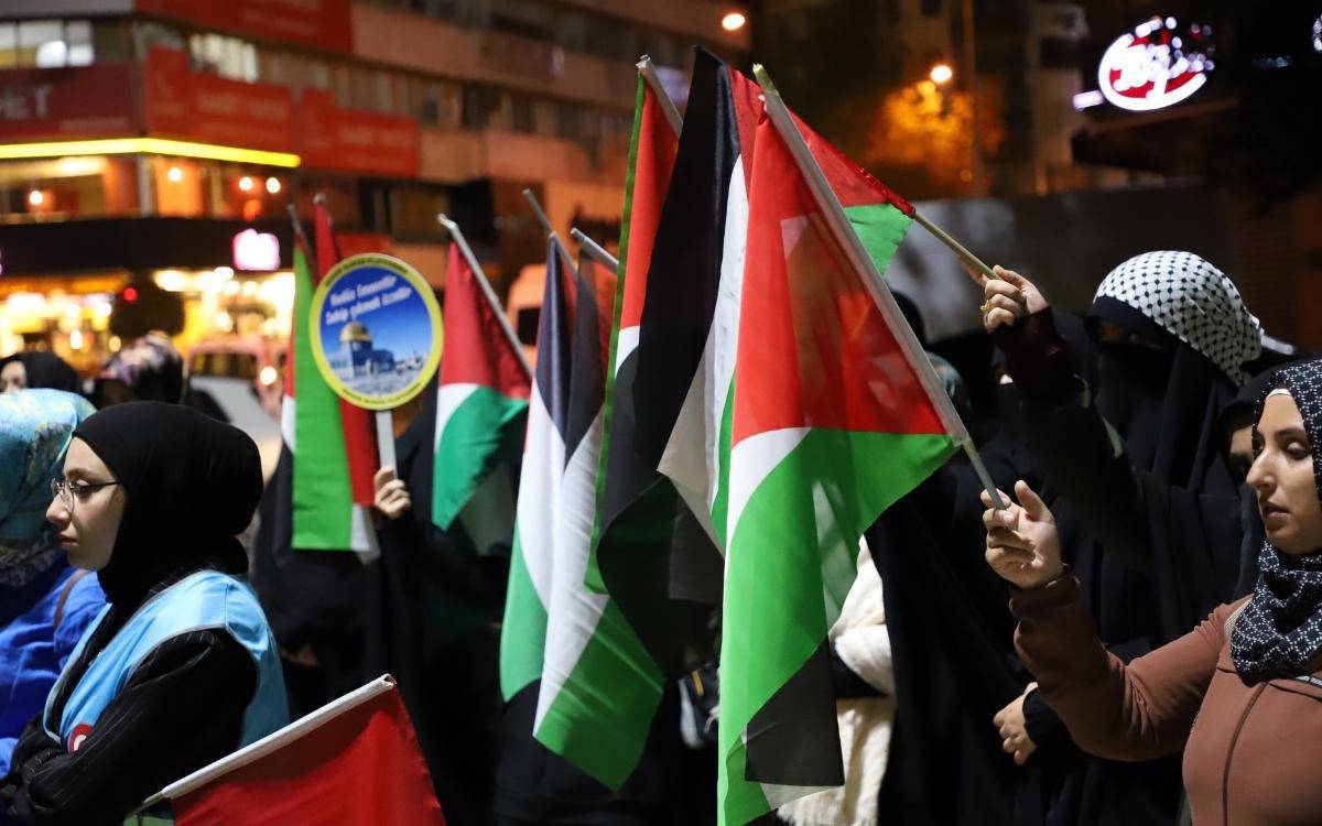 Hospital bombing in Gaza protested by crowds in many cities