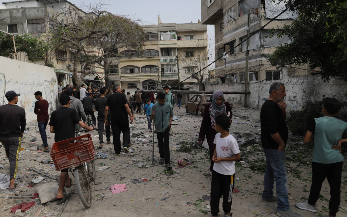 UNRWA: İsrail, Gazze'de arama kurtarma çalışmalarında kullanılan 30 iş makinasını bombaladı