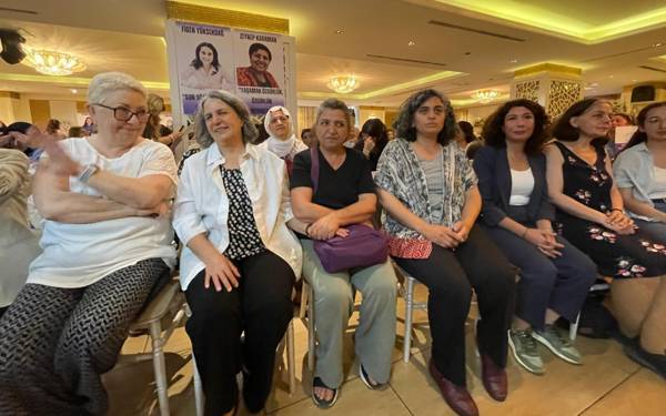 Sebahat Tuncel ve Gültan Kışanak: Kayyım kadınları nefessiz bırakıyor