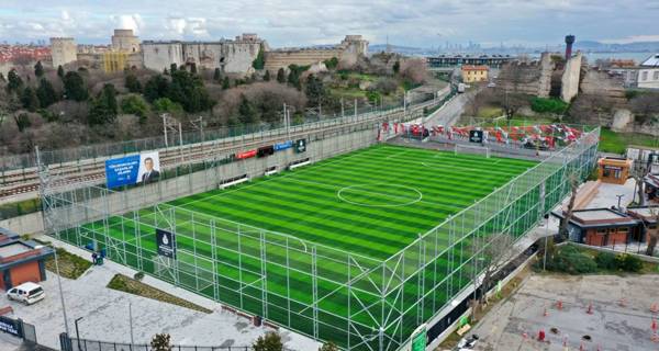'Komünist' futbolcunun adı spor tesisine verildi