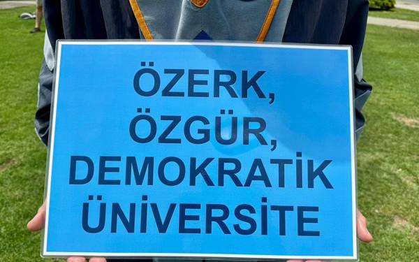 CHP, İnci'nin 'karnesini' Meclis'e taşıdı: Akademik ve maddi kayıplar yaratıyor