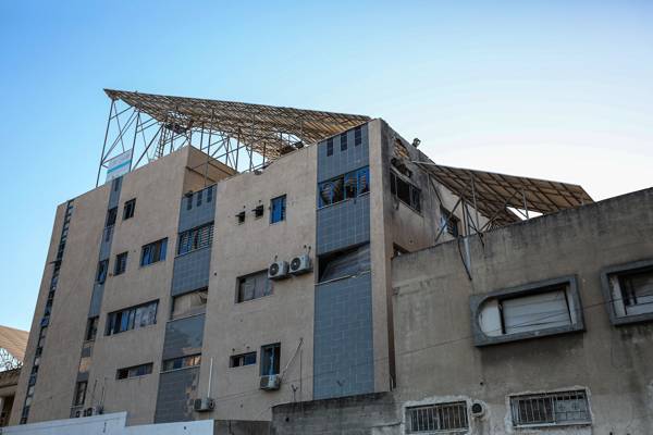 İsrail, Gazze Şeridi’ndeki El-Ehli Baptist Hastanesine saldırı düzenledi