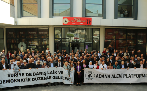 /haber/suriyedeki-alevi-katliamlari-adana-ve-hatayda-protesto-edildi-305247