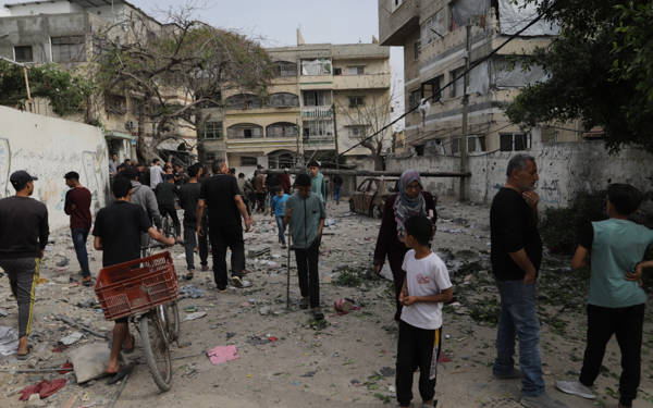 /haber/unrwa-israil-gazze-de-arama-kurtarma-calismalarinda-kullanilan-30-is-makinasini-bombaladi-306770