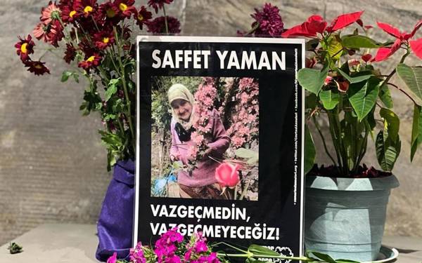 /haber/cumartesi-anneleri-anneler-gunu-bizim-icin-tarifsiz-bir-bosluk-307331
