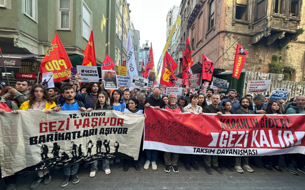 Polis ablukasında Gezi anması: Gezi dimdik ayakta!
