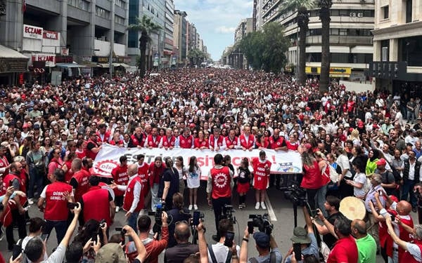 Baskı, talepler ve mücadeleler