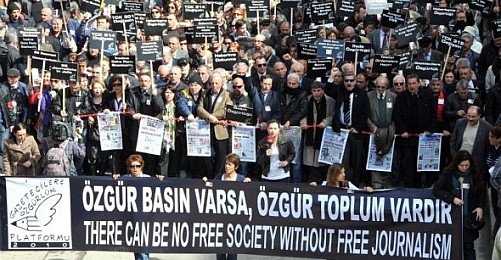 "Sosyal Güvencesi Olmayan Gazeteciyle Özgür Basın Olmaz"