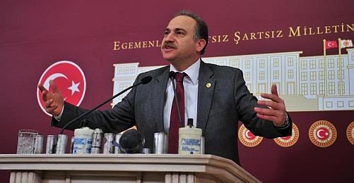 Ayhan Sefer Üstün'e İstifa Çağrısı