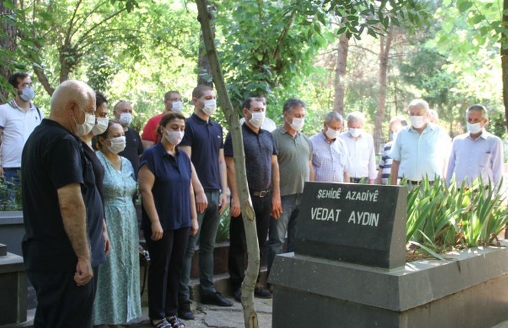 Vedat Aydın mezarı başında anıldı