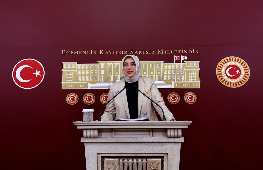 Detained over his post about AKP’s Zengin, lawyer arrested for ‘insulting President’ 