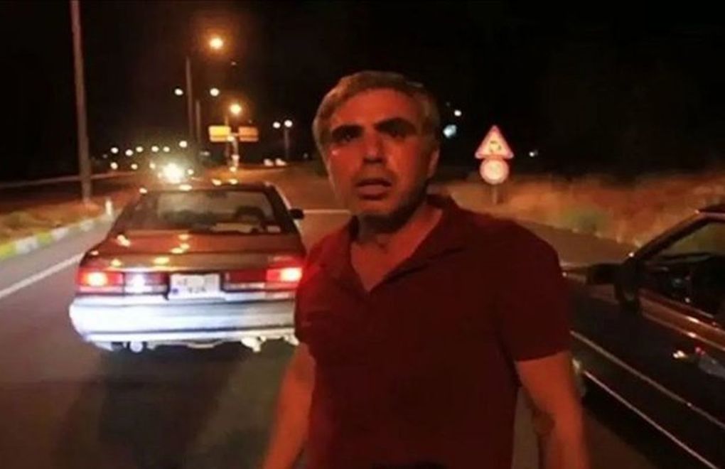 Prosecutors investigate vigilante groups blocking roads in fire zones