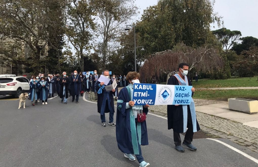 "Meslektaşlarımızın öğrencileriyle bir araya gelmesi engelleniyor"