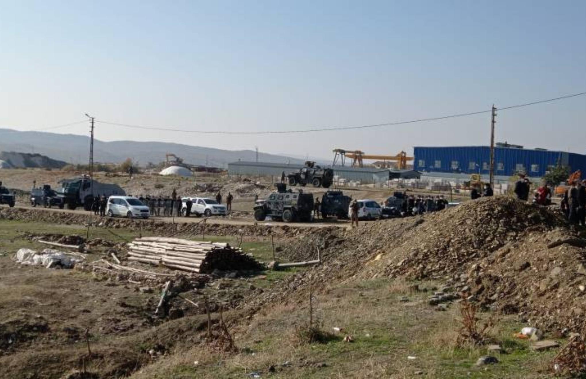 Lice’de haber takibi yapan 2 gazeteci darp edildi
