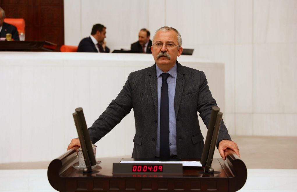 ‘As the number of physicians drops, Turkey calls retired physicians to duty’