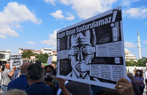AKP, MHP propose amendment to Press Law introducing prison sentences for 'disinformation'