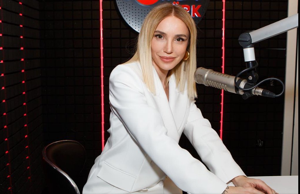 Court lifts singer Gülşen's house arrest