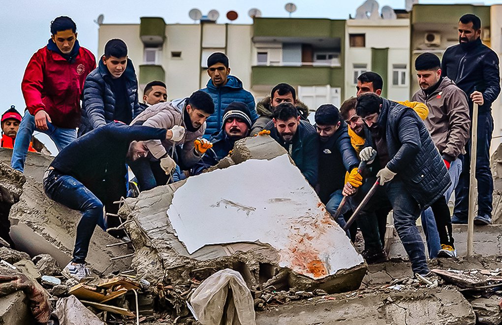 En büyük kurtarma operasyonu: "Demokrasi"