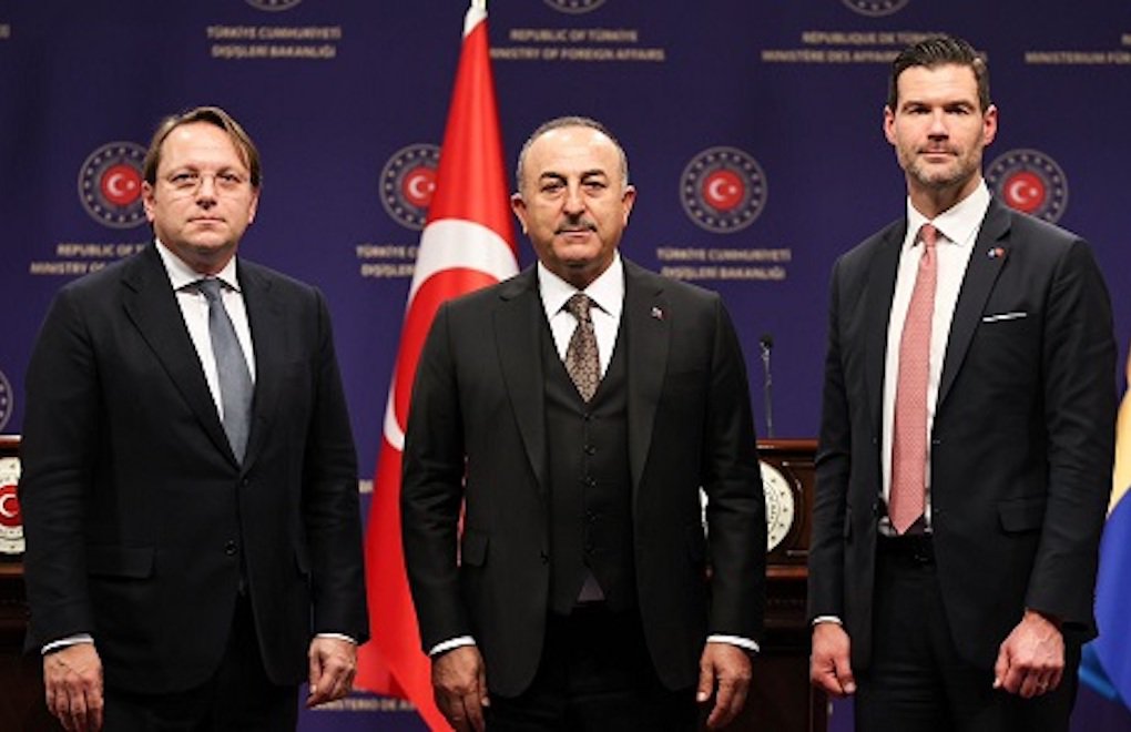 AB Komiseri mülteciler için 781 milyon Avroluk sözleşme imzalayacak 
